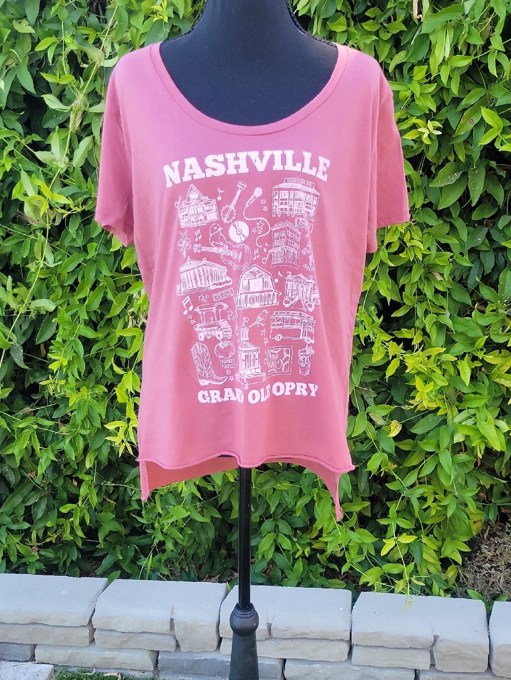 Nashville  Pink Graphic Tee - XL